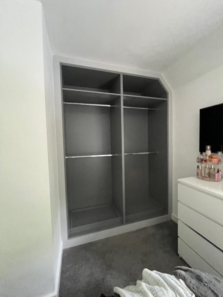 grey-wadrobe-2ndangle