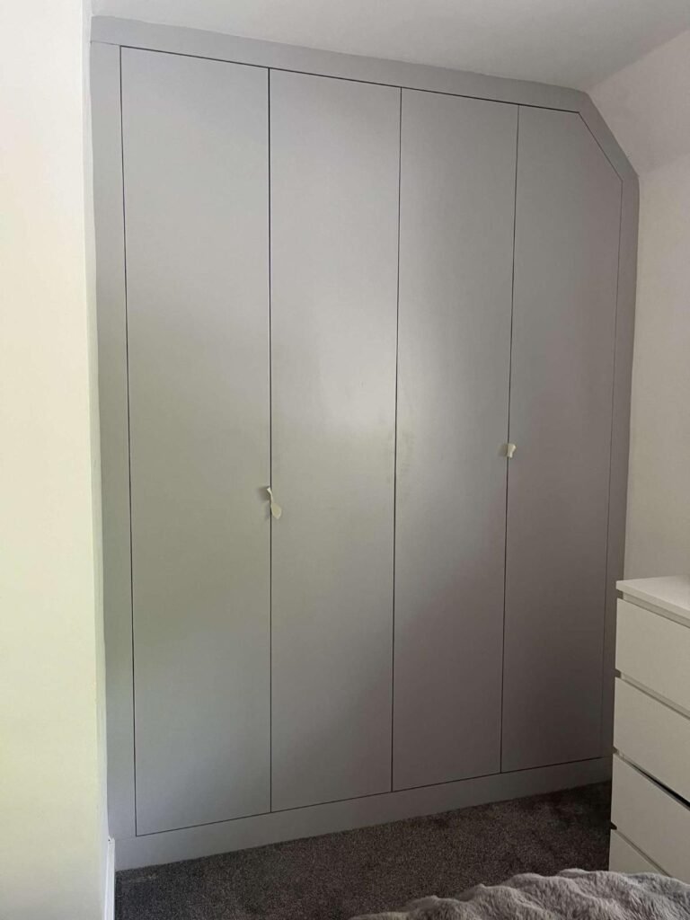 modern-wadrobe-closed